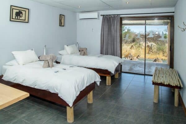 #2622 Oppi-Koppi Restcamp akkommodasie vir 4persone B&B vir 2 nagte - Image 2