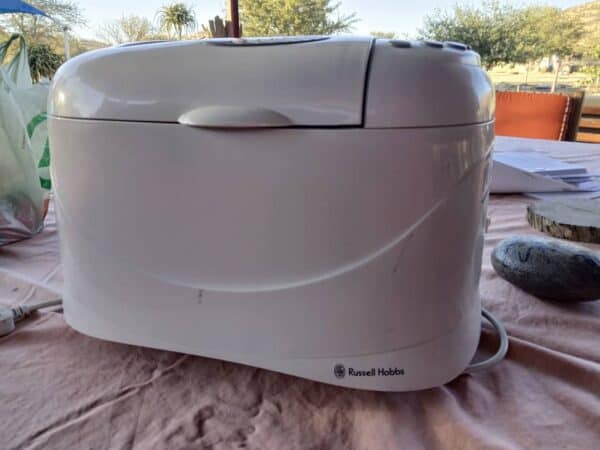 #2633 Russel Hobbs Brood Masjien - Image 2