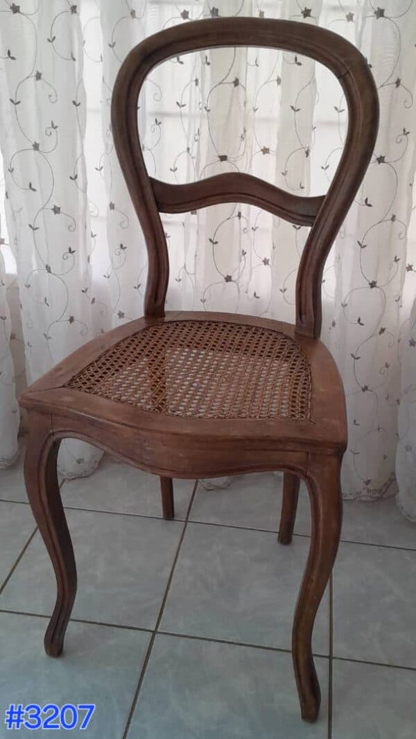 #3207 Outydste stoel