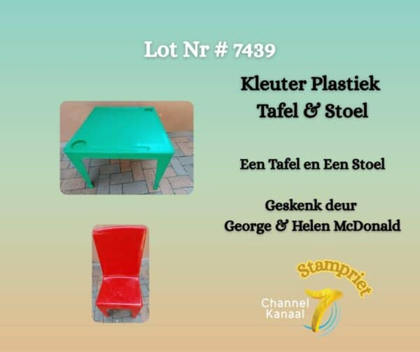 #7439 Plastiese kindertafel en stoel