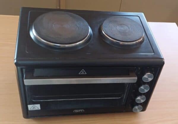 #0671 Defy Mini second hand 2 plate stove with oven