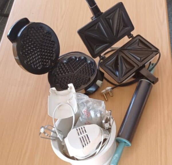 #0715 Secondhand Toaster,waffle toaster, mixer, baking roller combo - Image 3