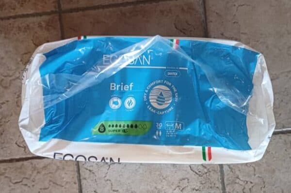 #0804 Egosan Adult Nappies, 40-70kg - 30pcs - Image 3