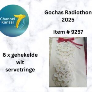 # 9257 - 6 x gehekelde wit servetringe