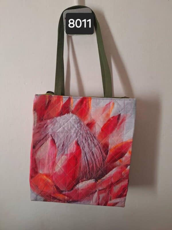 #8011 Handsak N$450 38x32cm