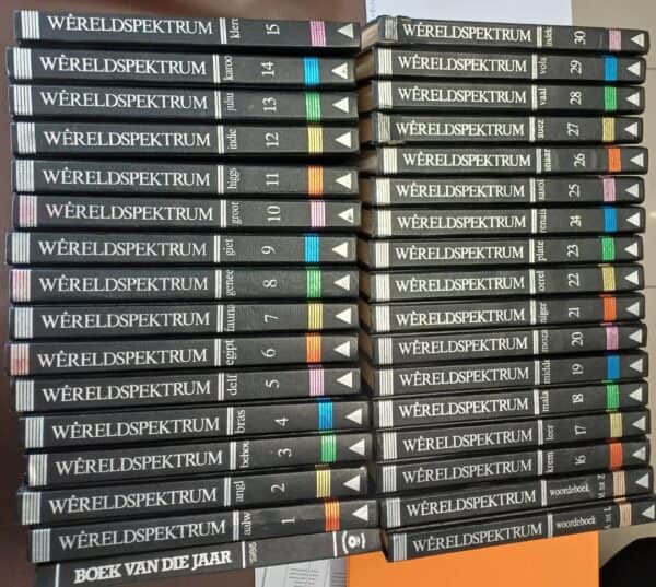 #8647 Volledige wereldspektrum boeke