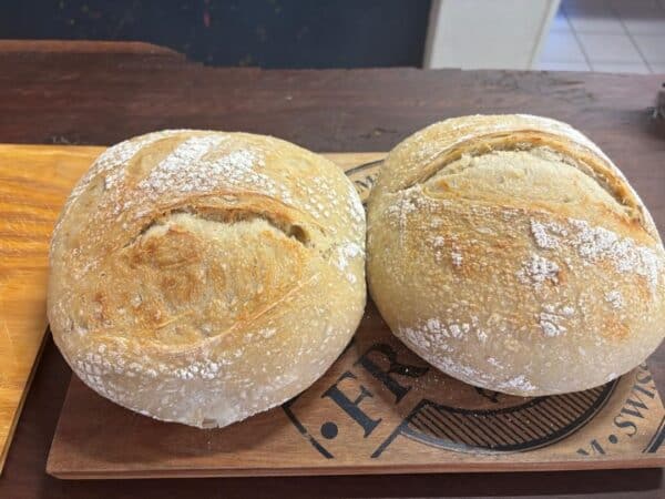 #2049 SUURDEEG BROOD OP BESTELLING