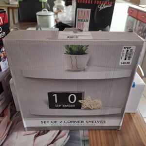 #1116 - Binneshuise hoekrakkies
