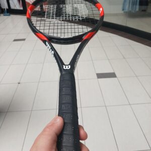 #0697 Wilson Tennis Rakket Waarde N$1 500