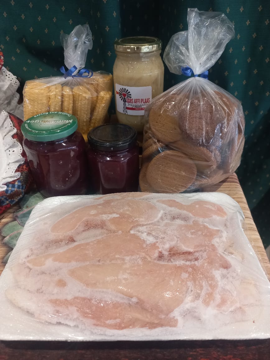 #5973 Plaaslike Bederfhamper Waarde:N$440