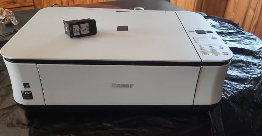 #5975 Canon-kleurdrukker Waarde:N$400