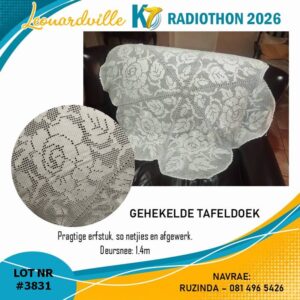 #3831 Gehekelde Tafeldoek