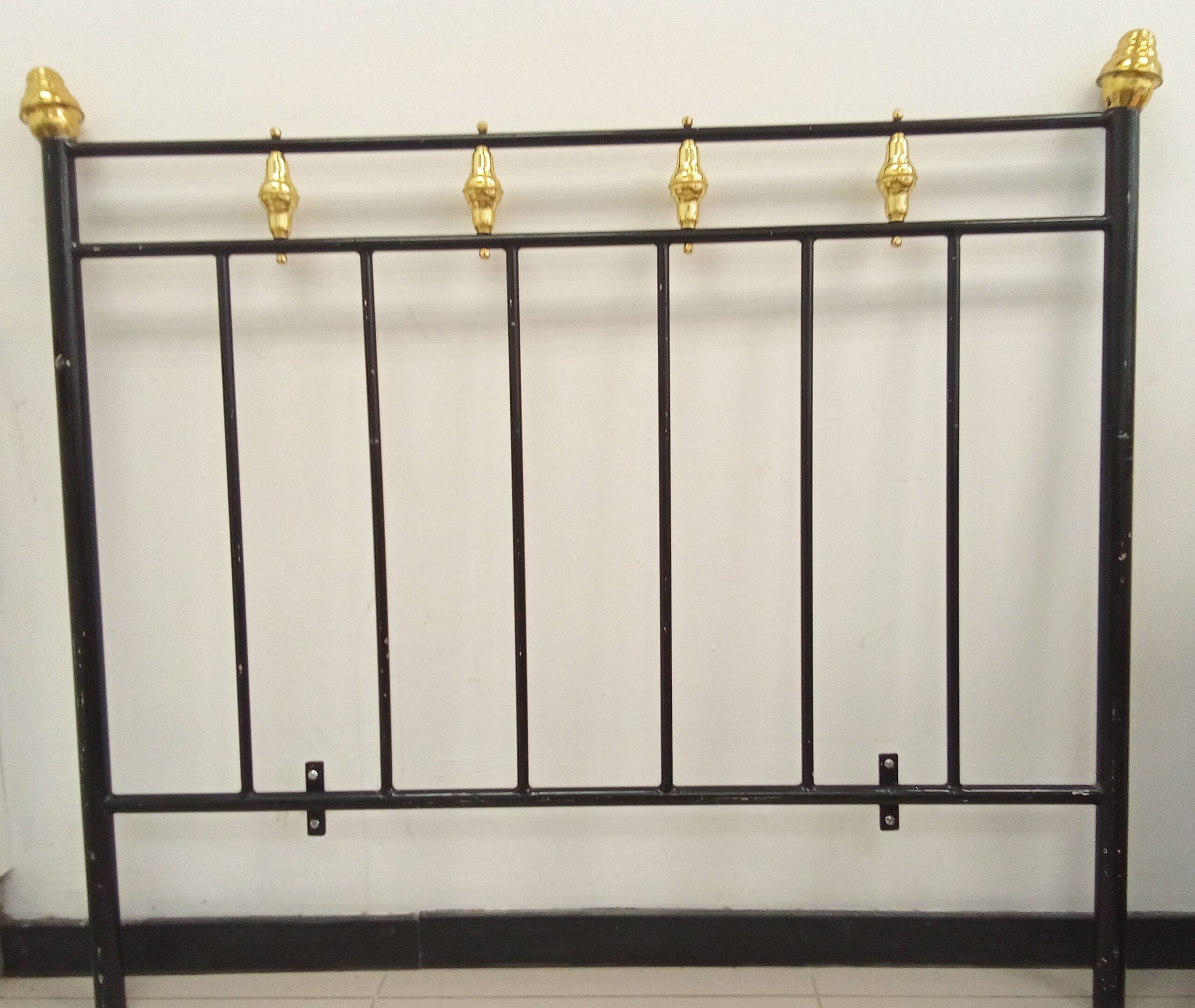 #1753 Bed kopstuk (Gbs)