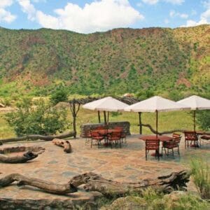#7711 Kowarib Lodge & Safaries Verblyf, Akkommodasie