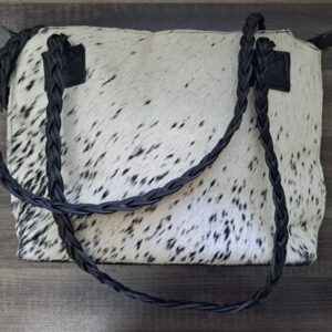 #5908 Ngunivel-handsak Waarde:N$800